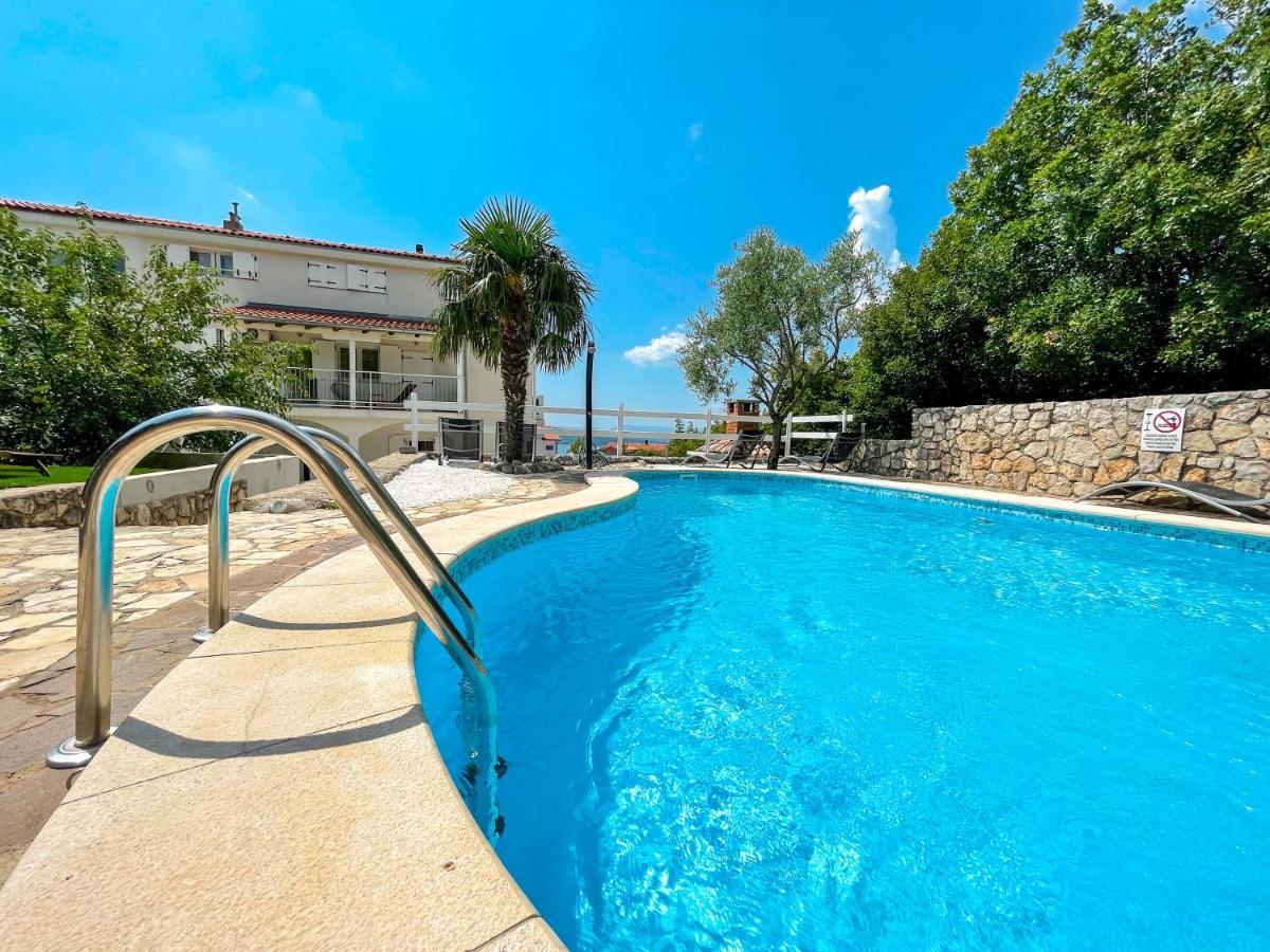 Apartments Villa Klaudia - Adults Only ツリクヴェニツァ エクステリア 写真