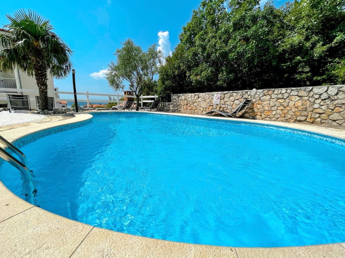 Apartments Villa Klaudia - Adults Only ツリクヴェニツァ エクステリア 写真
