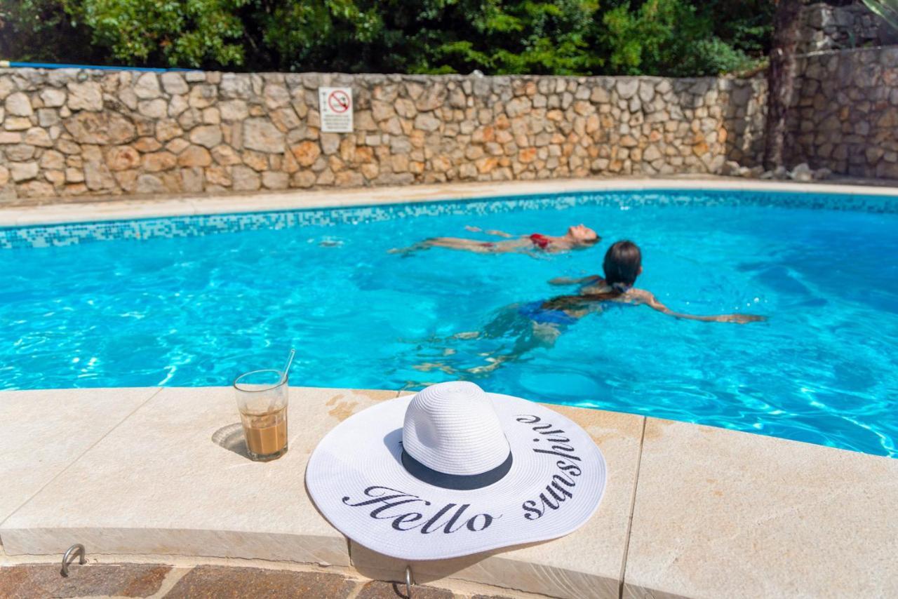 Apartments Villa Klaudia - Adults Only ツリクヴェニツァ エクステリア 写真