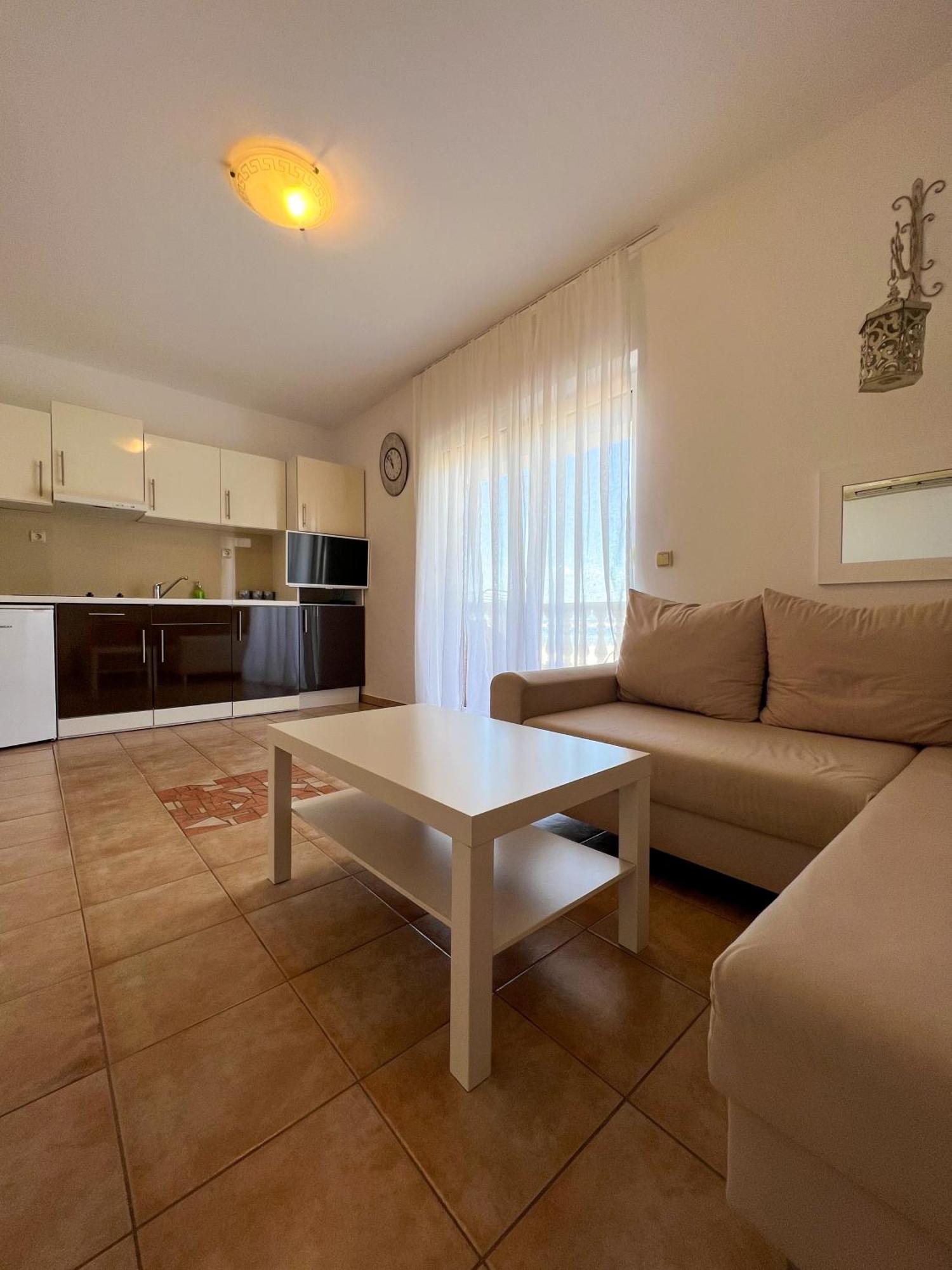 Apartments Villa Klaudia - Adults Only ツリクヴェニツァ エクステリア 写真